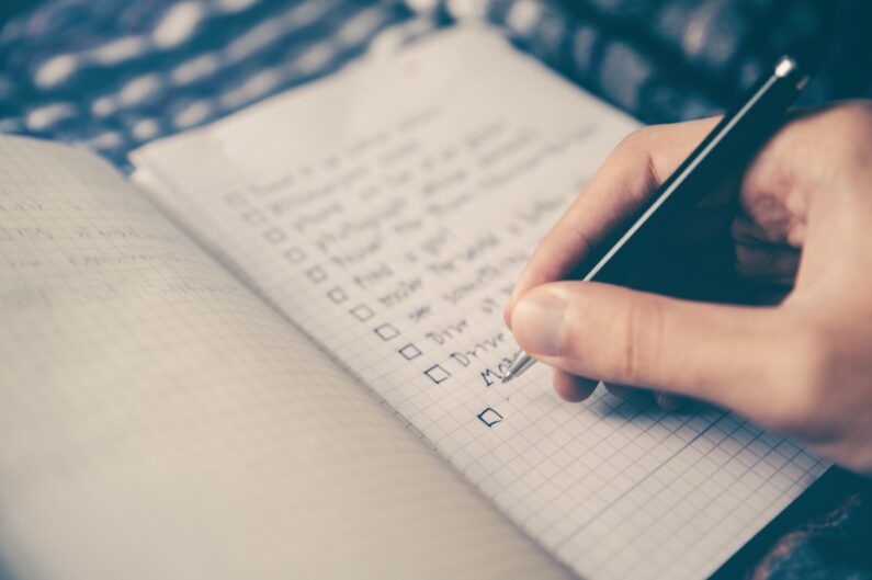 The Art of Setting SMART Goals for Task Completion