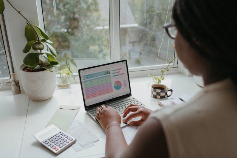 Strategies for Minimizing Distractions and Maintaining Focus: Unlocking Peak Productivity